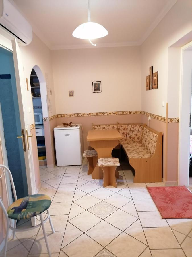 Kaktuszvirag Apartmanhaz Hajdúszoboszló Buitenkant foto